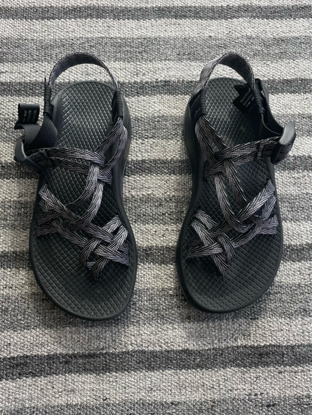 NWT Chaco z strap sandal size 5 women’s / kids
